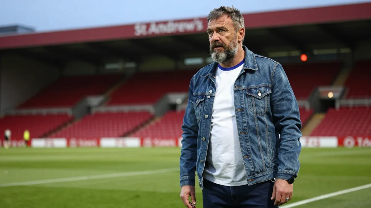 Birmingham City Manager Davies Calls for Silence to Focus on Football