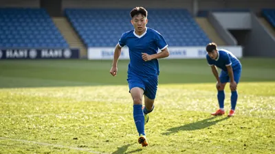 Birmingham City head coach Chris Davies says he is in regular contact with Tomoki Iwata about his future, with the...